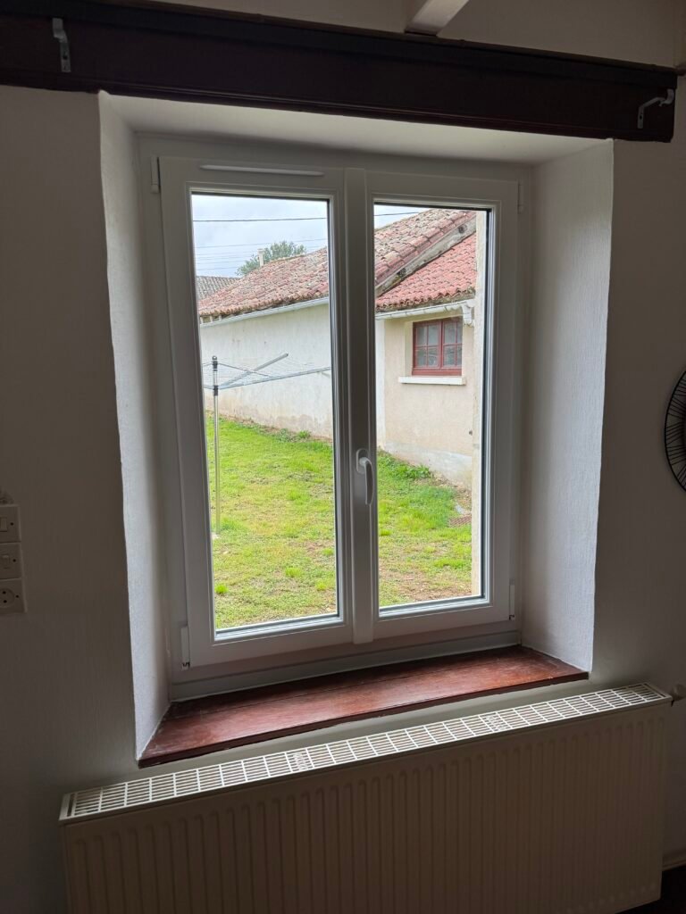 Fenêtre PVC sur mesure posé par Damien Menuiserie Agencement